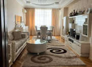 Satılır 3 otaqlı 130 m2 yeni tikili İnşaatçılar m.