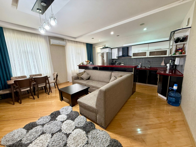 Satılır 3 otaqlı 100 m2 yeni tikili 8 mkr