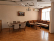 Satılır 3 otaqlı 132 m2 yeni tikili Nəriman Nərimanov m.