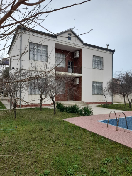 Satılır 5 otaqlı 260 m2 villa Sulutəpə