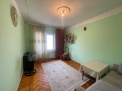 Satılır 2 otaqlı 65 m2 köhnə tikili Şah İsmayıl Xətai m.