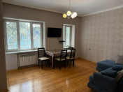 Satılır 3 otaqlı 80 m2 köhnə tikili Dostluq kinoteatrı