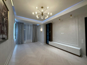 Satılır 4 otaqlı 130 m2 yeni tikili Şah İsmayıl Xətai m.