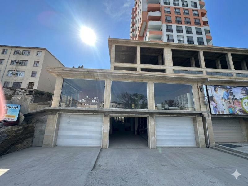 Satılır 5 otaqlı 262 m2 obyekt Memar Əcəmi m.