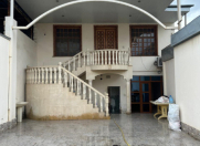 Satılır 6 otaqlı 250 m2 həyət evi Gəncə