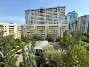 Satılır 3 otaqlı 80 m2 köhnə tikili Şah İsmayıl Xətai m.