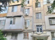 Satılır 2 otaqlı 55 m2 köhnə tikili Zərifə Əliyeva adına park