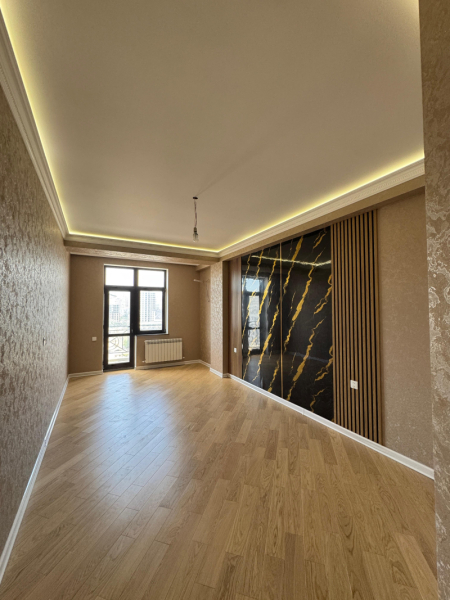 Satılır 3 otaqlı 151 m2 yeni tikili Gənclik m.