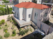 Satılır 10 otaqlı 400 m2 bağ evi Pirşağı