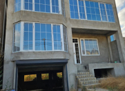 Satılır 7 otaqlı 480 m2 villa Badamdar