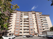 Satılır 4 otaqlı 170 m2 yeni tikili Musabəyov parkı