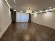 Satılır 4 otaqlı 185.5 m2 yeni tikili 28 May m.