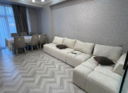 Satılır 3 otaqlı 100 m2 yeni tikili 28 May m.