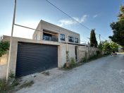 Satılır 9 otaqlı 347 m2 bağ evi Buzovna