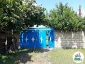 Satılır 10 otaqlı 6000 m2 həyət evi Oğuz
